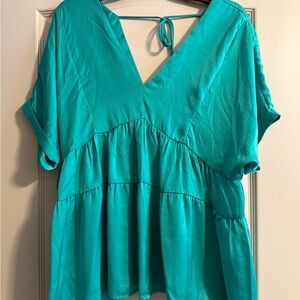 Entro V-Neck Tiered Flutter Sleeve Top in Teal New with Tags Medium